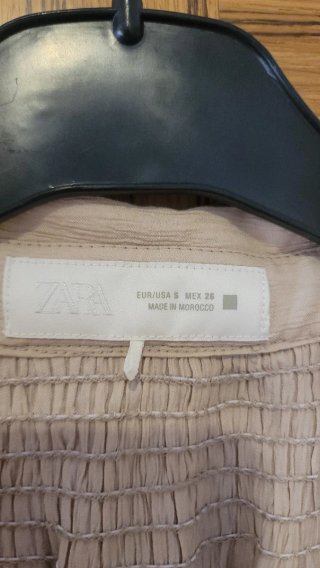 Camisa Zara beige manga corta