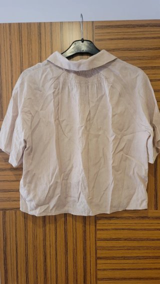 Camisa Zara beige manga corta