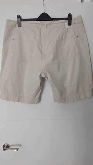 Pantalón corto Punto Roma beige