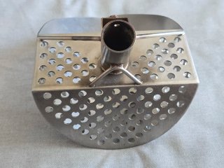 Pala detector metales perforada