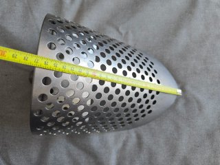 Pala detector metales perforada