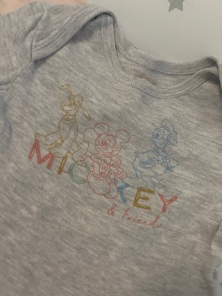 Lote 2 bodys bebé Disney