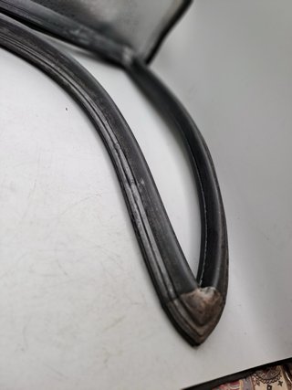 DZA6324 Goma perfil contorno parabrisas British