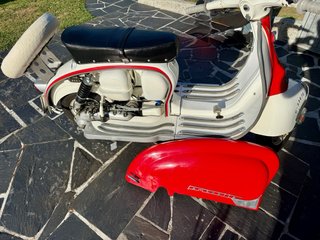 Lambretta LI 150 Eibar - Histórica - Roja y Blanca