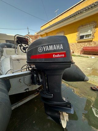 Zodiac 4.30m con motor Yamaha 40CV