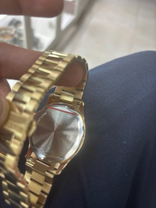 Reloj Gucci Dorado