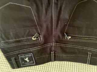 Pantalones negros llody, s con cremalleras