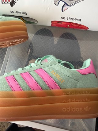 Adidas Gazelle verdes y rosas