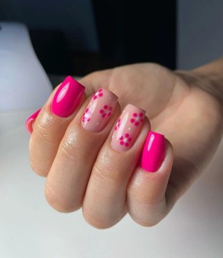 Uñas semipermanente, pedicura y pestañas