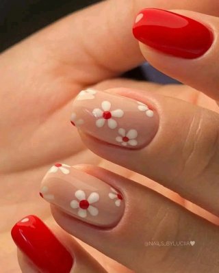 Uñas semipermanente, pedicura y pestañas