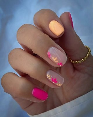 Uñas semipermanente, pedicura y pestañas