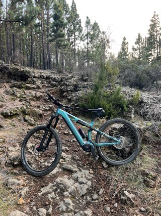 Bicicleta eléctrica Cube