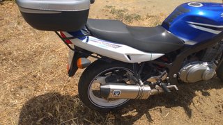 Suzuki GS 500 Azul y Blanca