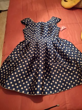 Vestido de fiesta azul con lunares