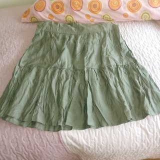 Falda larga verde con goma