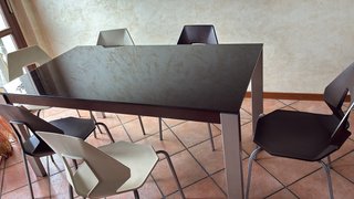 Tavolo Calligaris in vetro temperato nero