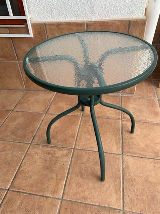 Mesa redonda cristal y metal verde
