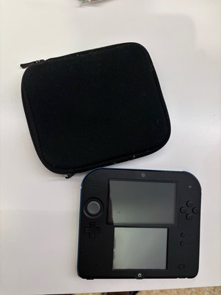 Nintendo 2DS Negra con funda Pantalla rota