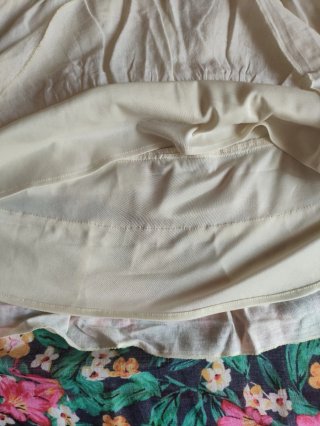 Vestido de un solo hombro