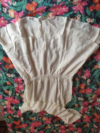 Vestido de un solo hombro
