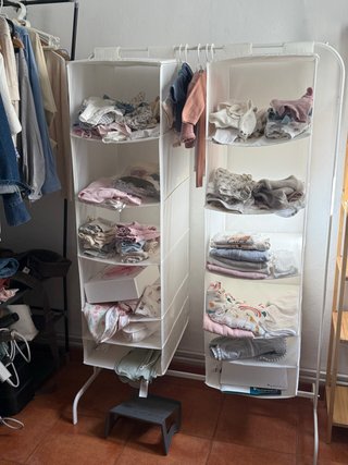 Armario Colgante con Fundas y Barra + 1 zapatero