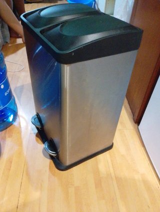 Contenedor de basura doble metal y plástico