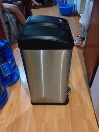 Contenedor de basura doble metal y plástico