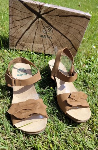 Sandalias Mayka cuero natural artesana 40