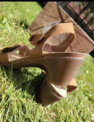Sandalias Mayka cuero natural artesana 40