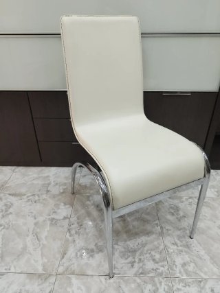 Mesa de comedor cristal y metal