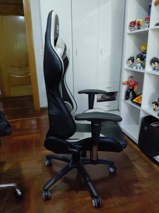 Silla Gaming Drift DR90 Negra y Blanca