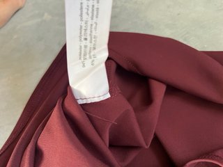 Vestido largo Zara burdeos Talla M