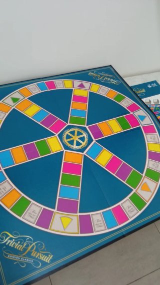 Juego de mesa Trivial Pursuit Ed. Clásica Hasbro