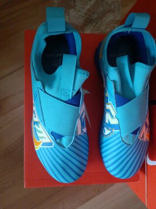 Zapatillas fútbol Nike KM T.38