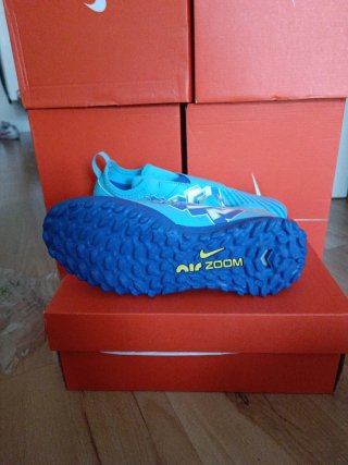 Zapatillas fútbol Nike KM T.38