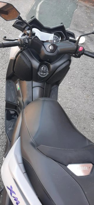 Yamaha XMAX 300 Maxi Scooter Gris