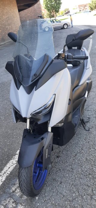 Yamaha XMAX 300 Maxi Scooter Gris