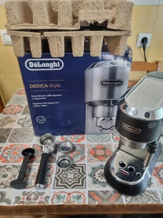 Cafetera DeLonghi Dedica Style