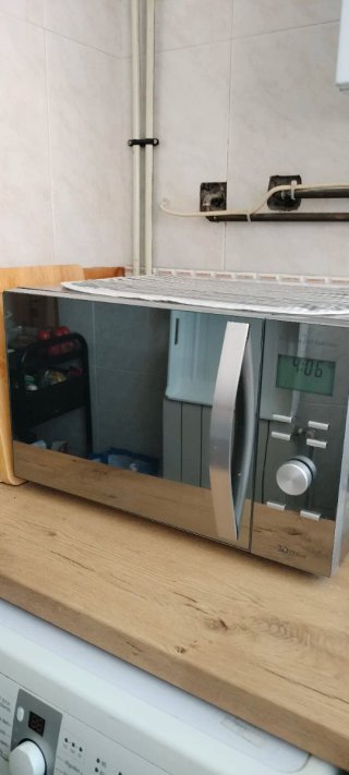 Microondas Cecotec 1 año de uso