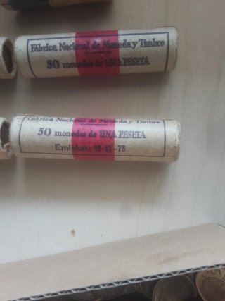 Cartuchos de 50 pesetas nuevas