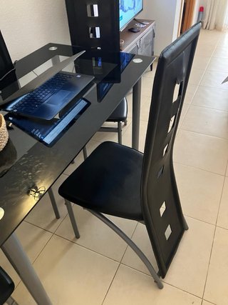 Mesa comedor cristal negra + 4 sillas