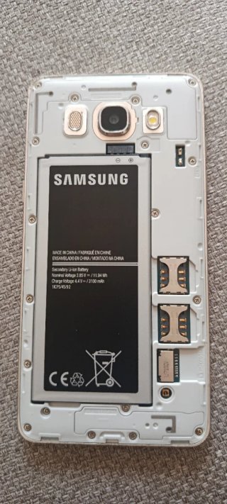 Samsung Galaxy J5 (2016) Dorado/Plateado