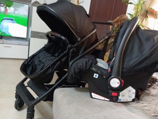 Carro negro,vendo personalmente el pago efectivo