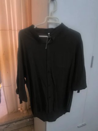 Camisa Zara Rayas Beige y Negra Talla l,todas 15