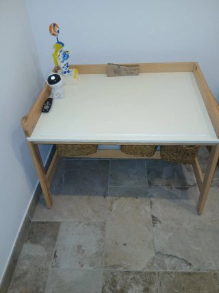 Scrivania per bambini regolabile in legno