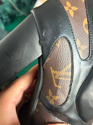 Botas Louis Vuitton tacón negras y marrones