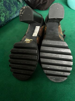 Botas Louis Vuitton tacón negras y marrones