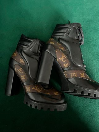 Botas Louis Vuitton tacón negras y marrones
