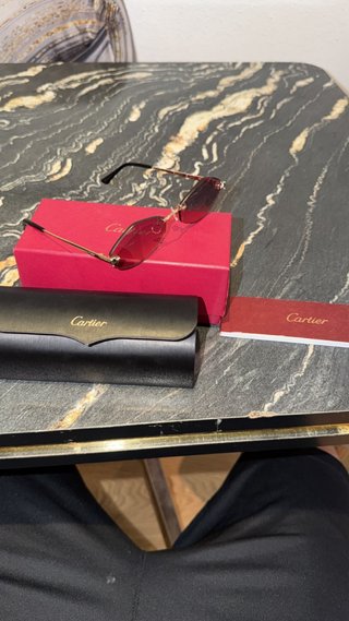 Lentes Cartier Dorados y Rojos
