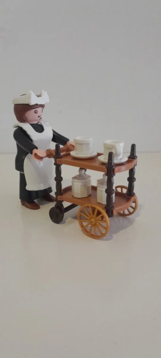 Playmobil Doncella con Carrito de Té